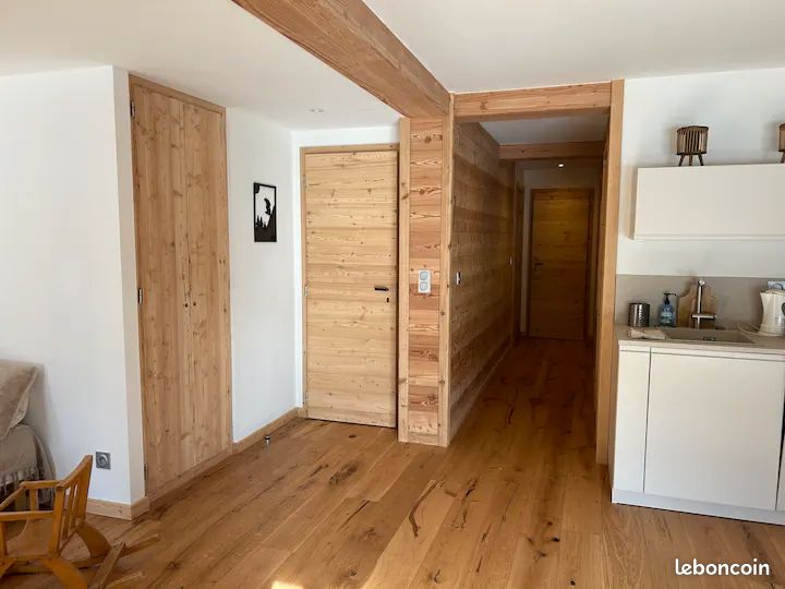 Serre- Chevalier Chantemerle. Bel appartement neuf en RDC de chalet (image 7)