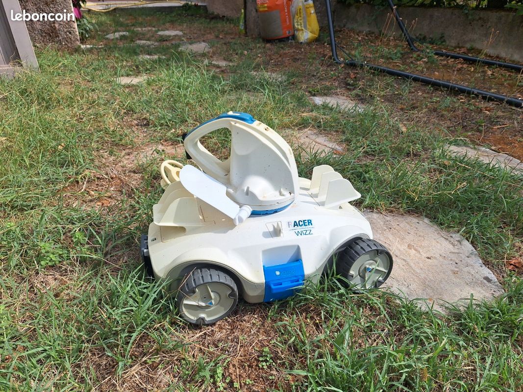 Robot piscine RACER Wizz (image 1)