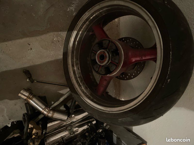 Roue arrière Kawasaki z1000 2003/2006 (image 1)