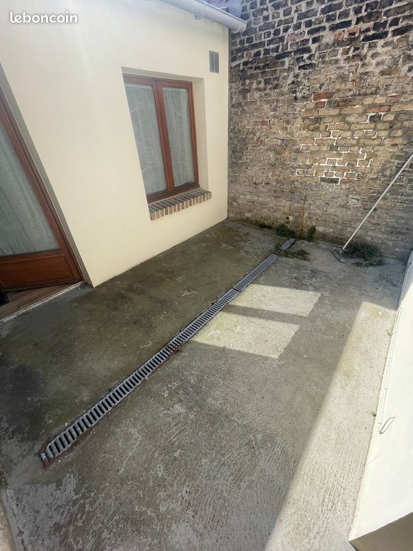 Appartement 1 pièce 10 m² · à Amiens · 10 m² · 325 €