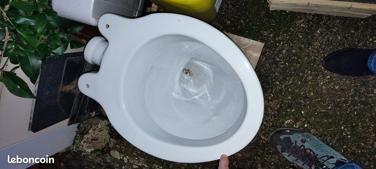 Toilettes WC avec réservoir geberit (image 2)