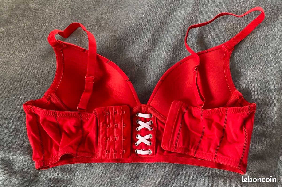 Soutien-gorge Lou Modèle 1155 Rouge, Taille FR 80B / EU 65B, Avec Armatures, Neuf Avec étiquettes