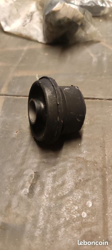 Tampon silense bloc de suspension 504Peugeot (image 3)