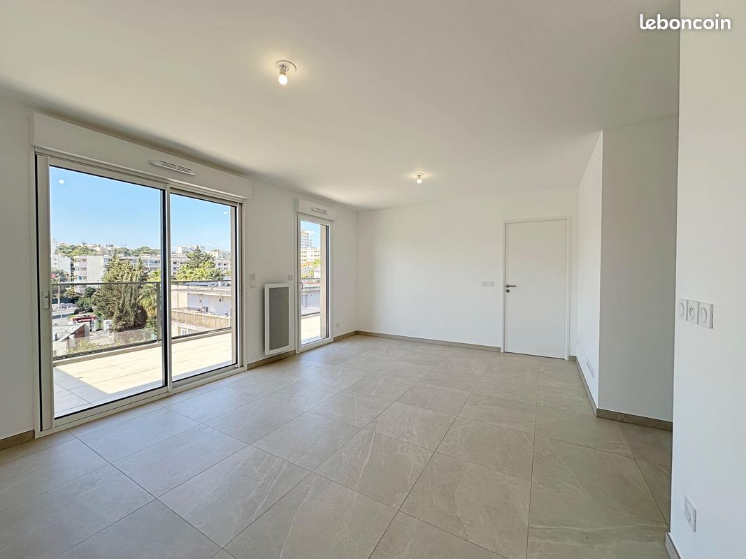 Appartement 2 pièces 44 m² · à Antibes · 44 m² · 319 000 €
