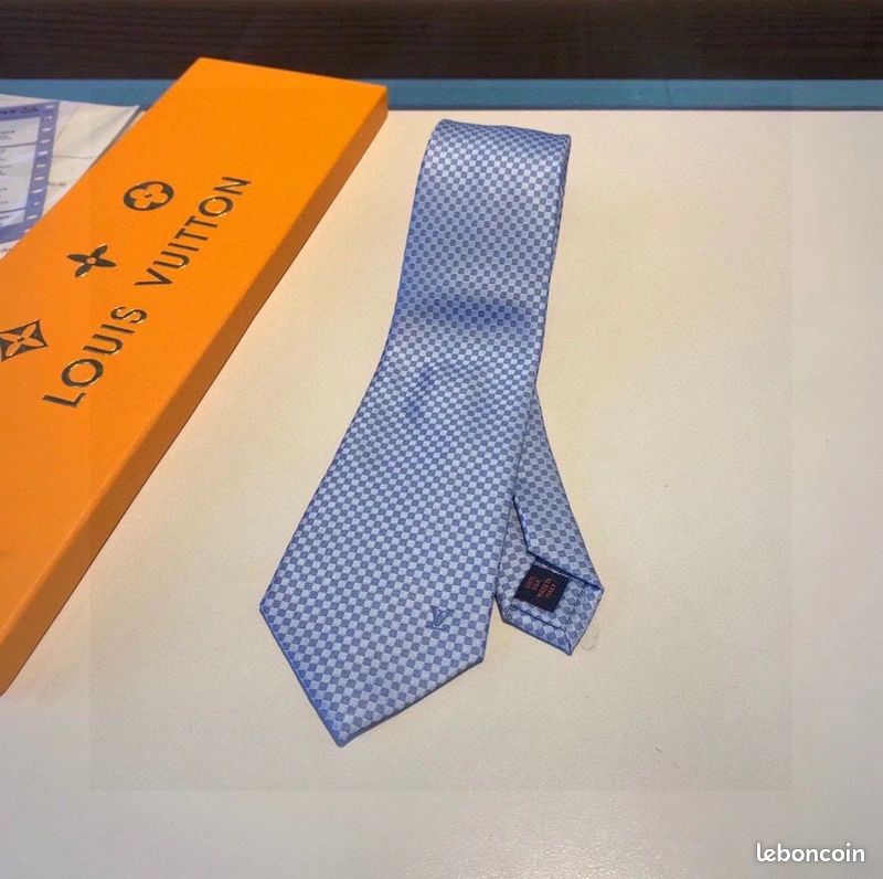 Cravate Louis Vuitton Damier bleu ciel soie neuve avec boîte originale (image 6)