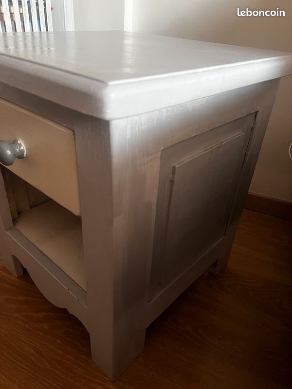 Table de chevet (image 2)