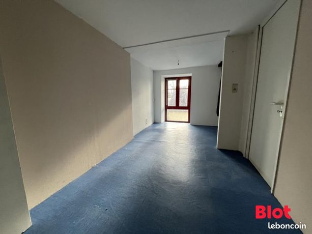 https://img.leboncoin.fr/api/v1/lbcpb1/images/5a/6d/99/5a6d99aabe44b6da28dd429a1df806d9bfd5ff19.jpg?rule=ad-image