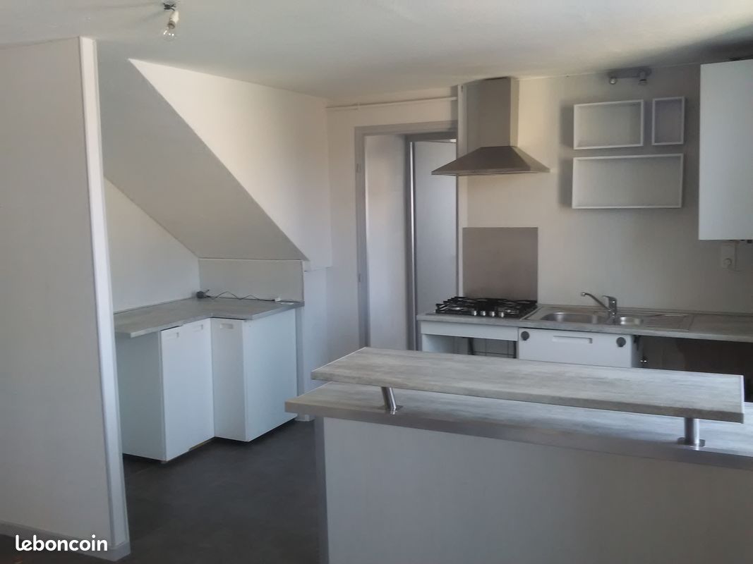 Appartement 3 pièces 62 m² · à Sainte-Suzanne · 62 m² · 510 €/mois