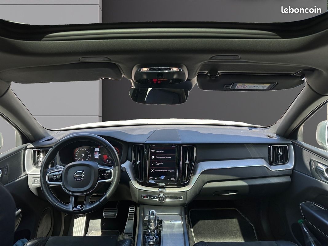 VOLVO XC60 T8 Twin Engine 303 ch + 87 ch Geartronic 8 R-Design /. TOIT OUVRANT / SIÈGES ET VOLANT CHAUFFANT / (image 8)