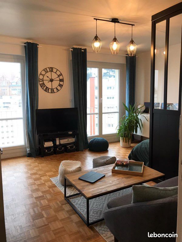 Appartement 1 pièce 30 m² · à Versailles · 30 m² · 990 €