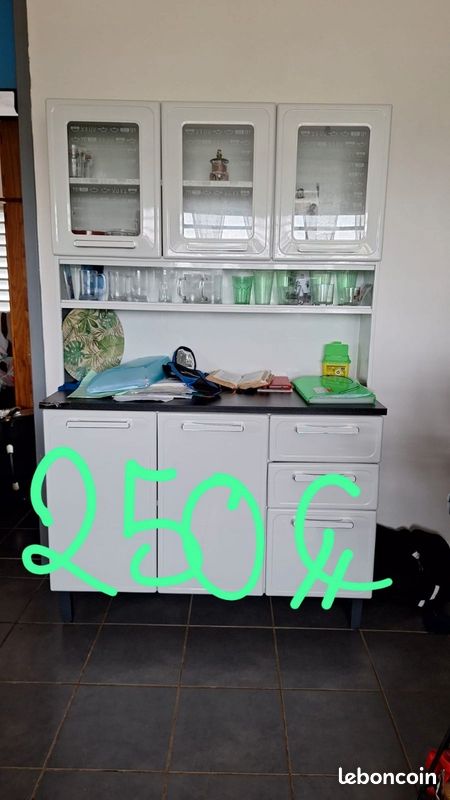 Je vends un ́lit, meuble, cocotte, armoir et autres (image 12)