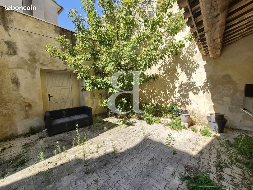 Maison 4 pièces 99 m² · à Sainte-Cécile-les-Vignes · 99 m² · 190 000 €