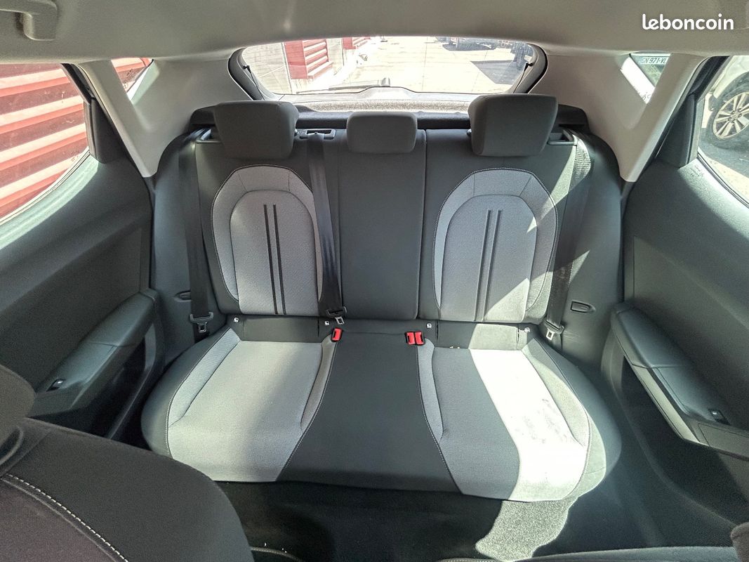 SEAT LEON 1.0 TSI 110 ch /7900 Km/Carplay/Garantie 12 mois/Entretien complet/ (image 15)