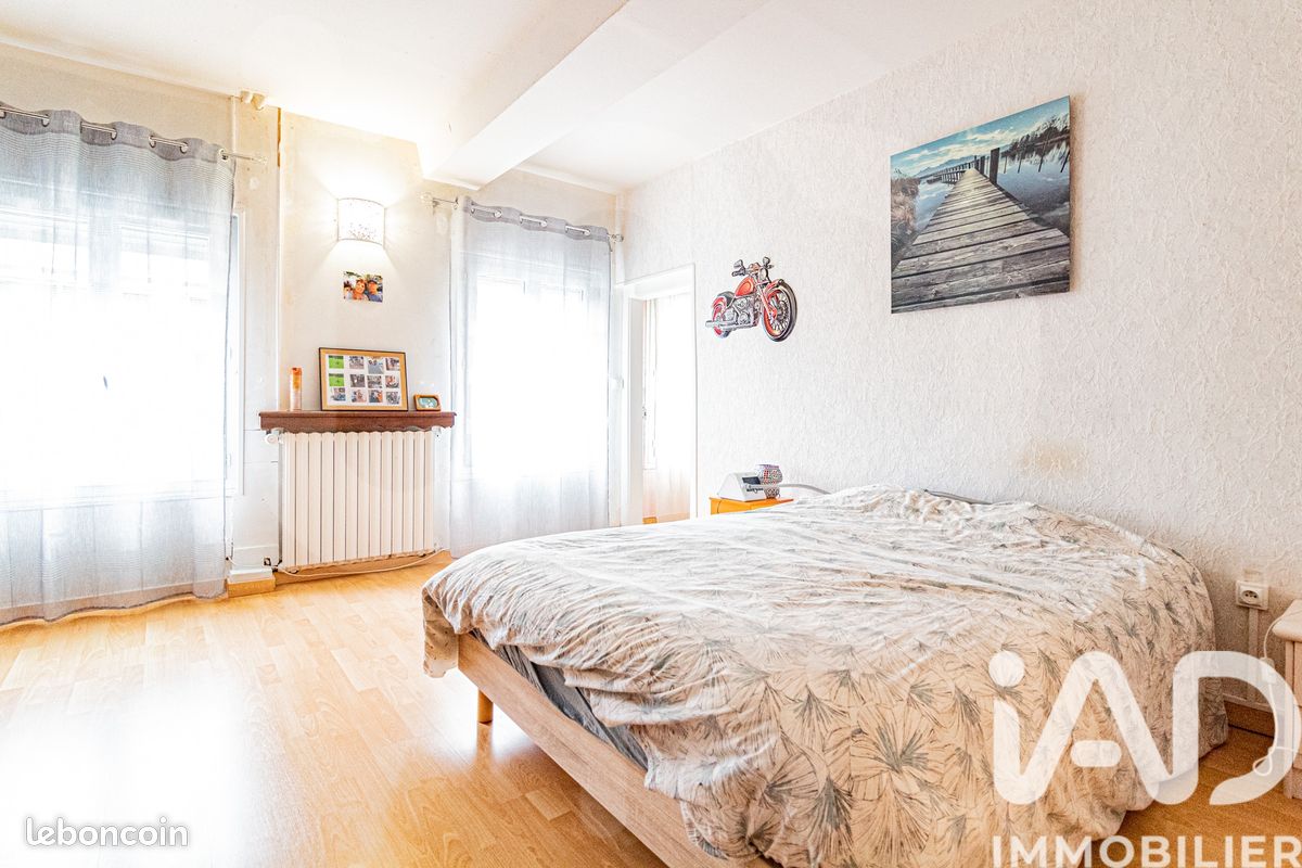 Maison 6 pièces 126 m² · à Grainville-la-Teinturière · 126 m² · 145 000 €