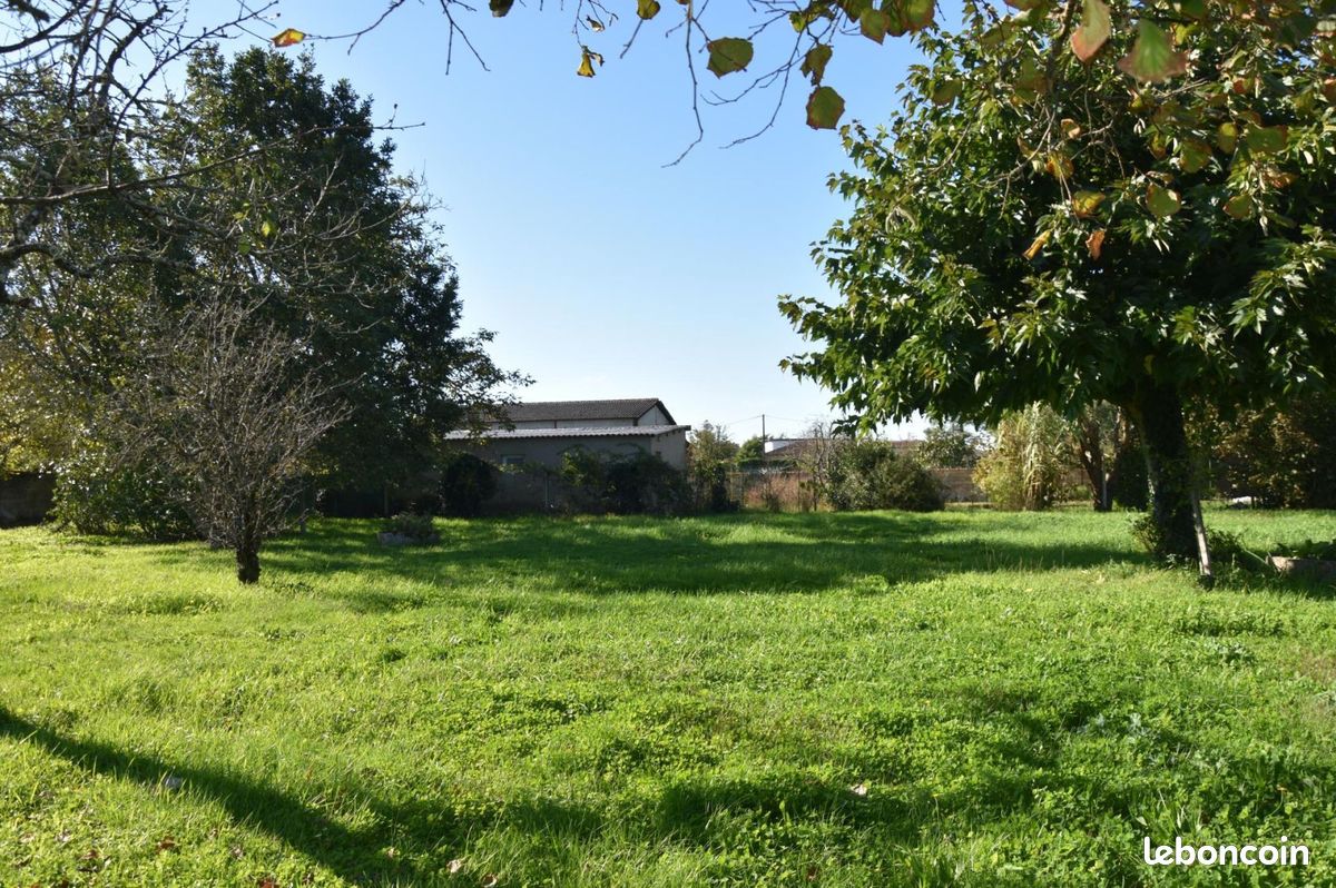 Terrain 487 m² · à Margaux-Cantenac · 125 000 €