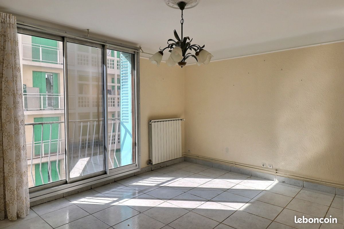 Appartement 3 pièces 56 m² · à Marseille · 56 m² · 99 000 €