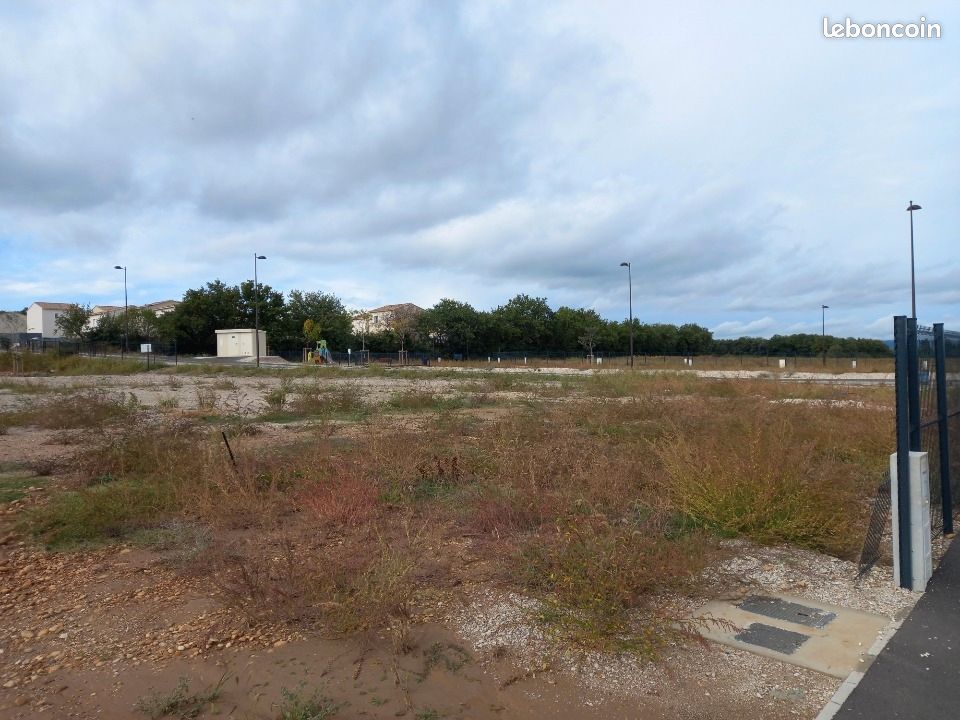 Terrain 313 m² Laudun L Ardoise · à Laudun-l'Ardoise · 66 000 €