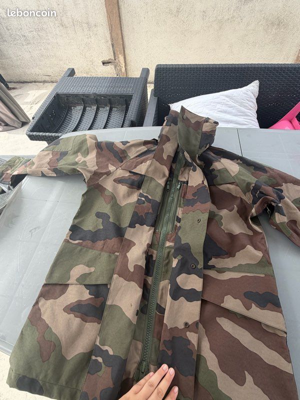 Vêtement militaire (image 2)