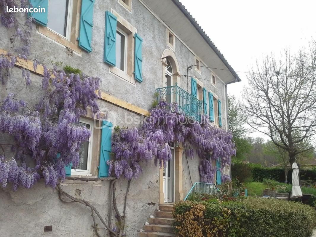 Maison 7 pièces 251 m² · à Beauchalot · 251 m² · 270 500 €