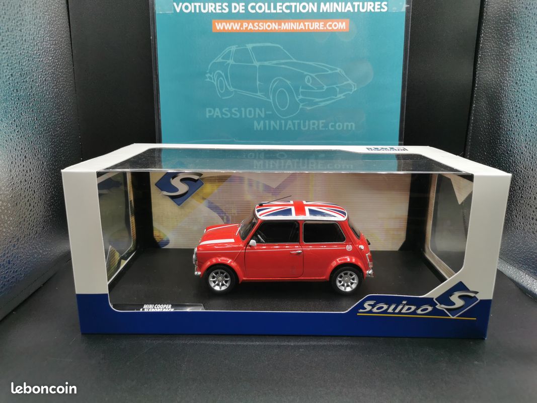 Voiture miniature MINI COOPER 1.3I PACK SPORT NIGHTFIRE RED & FLAG (image 2)