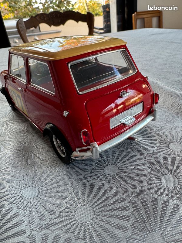 Mini Cooper S (1964) 1/16 Solido