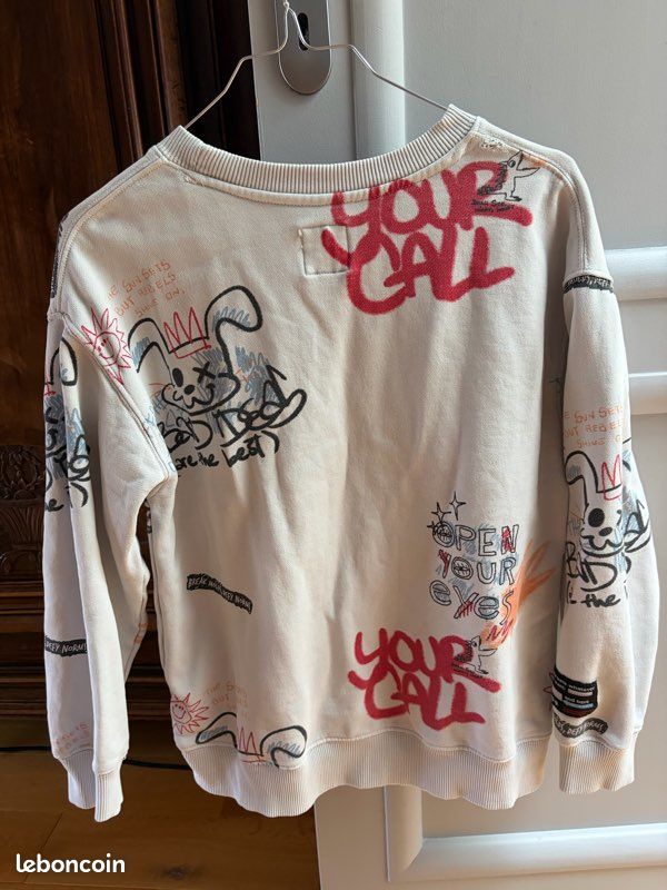 Pull Zara graffiti (image 6)
