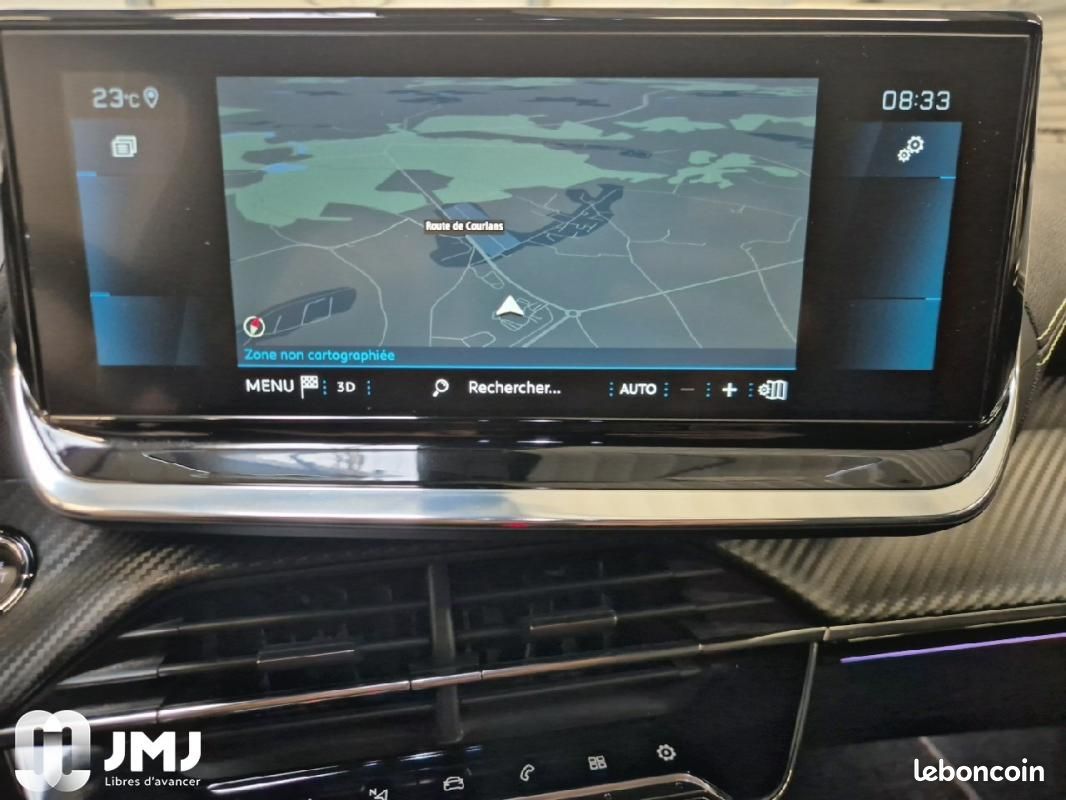 Peugeot 2008 PureTech 130 S&S EAT8 GT (image 12)
