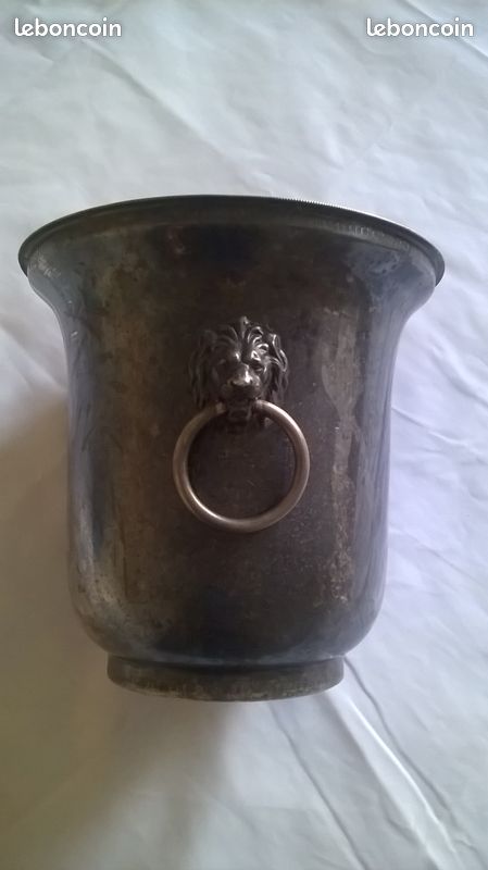 Seau à glace en métal argenté vintage avec poignées en forme de tête de lion pour seau à glaçons 1907256 - France