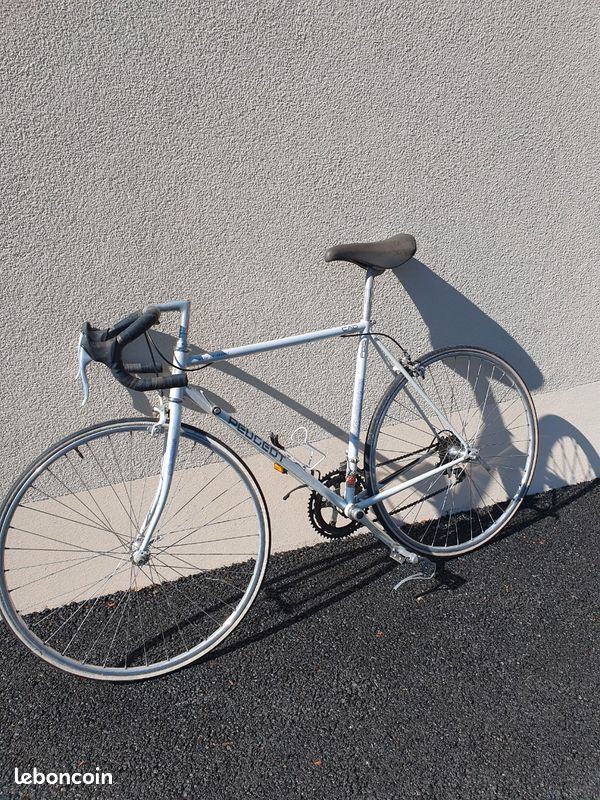 Vélo de route peugeot 105 e (image 1)