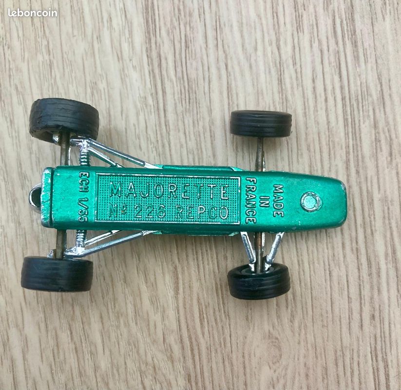formule 1 course sans marque modele jaune hurry - majorette