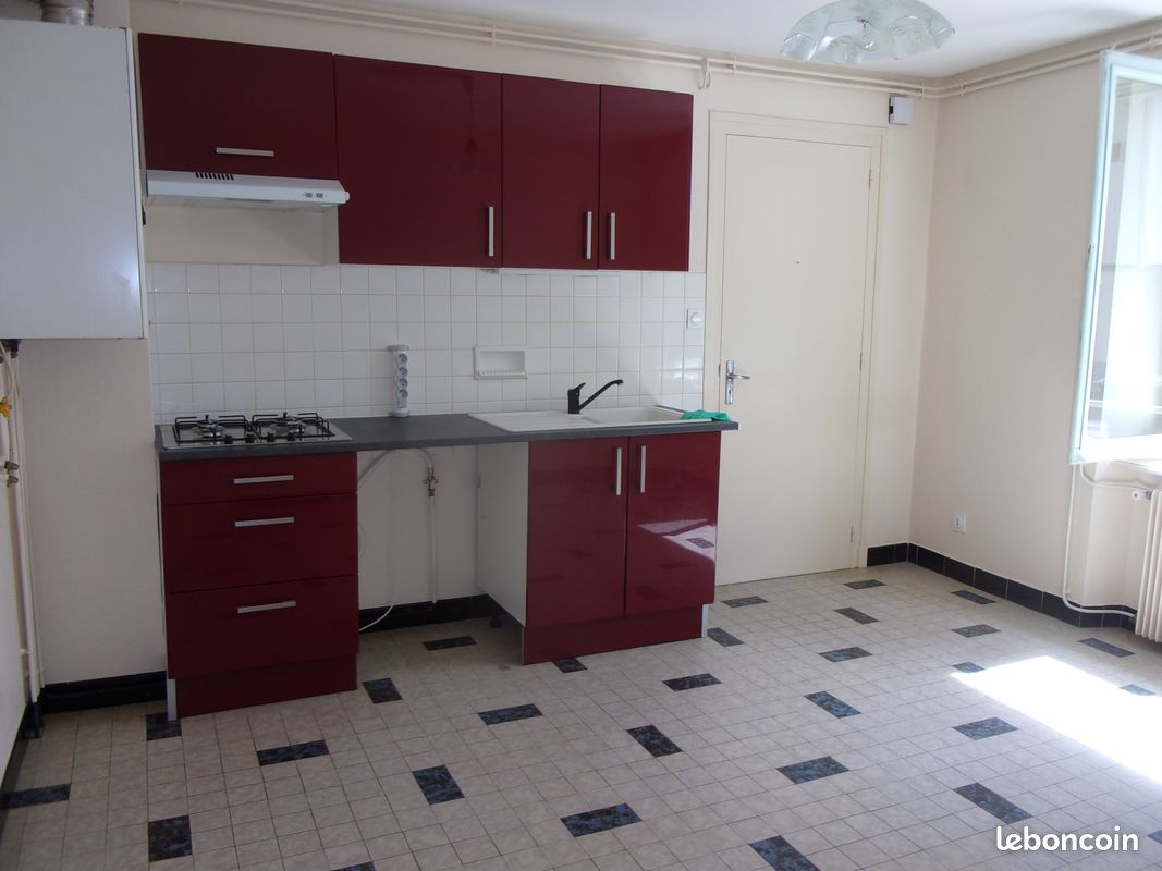 Appartement 2 pièces 27 m² · à Ambert · 27 m² · 330 €