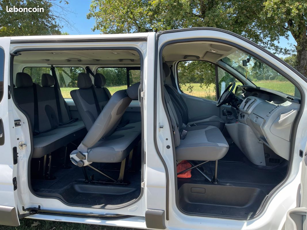 Minibus renault trafic ( top auto ) (image 4)