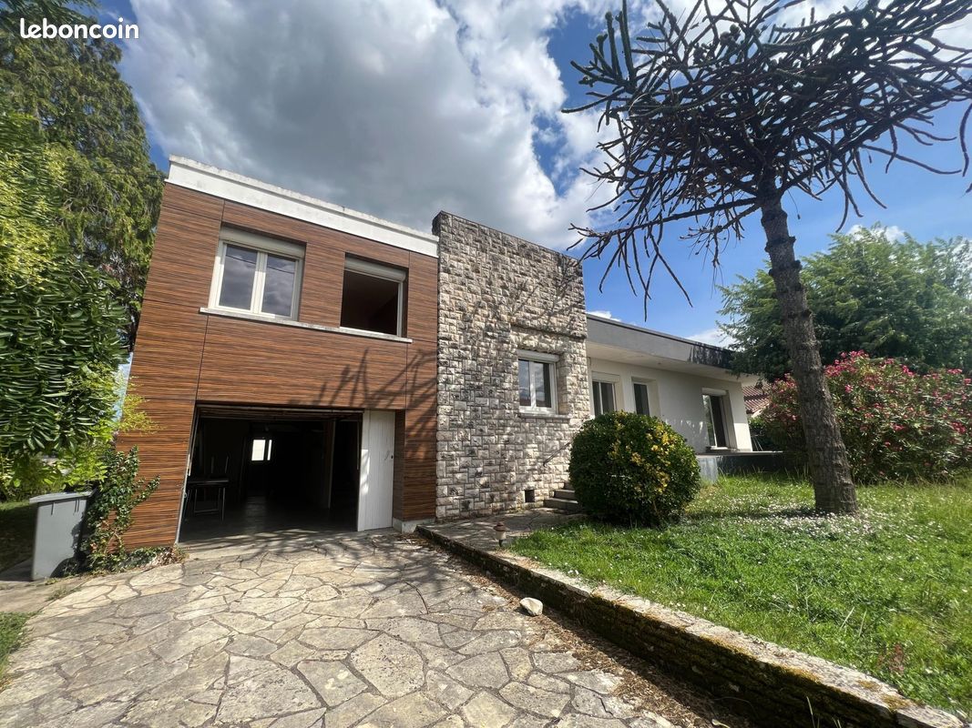 Maison 6 pièces 189 m² · à Villeneuve-sur-Lot · 189 m² · 168 000 €