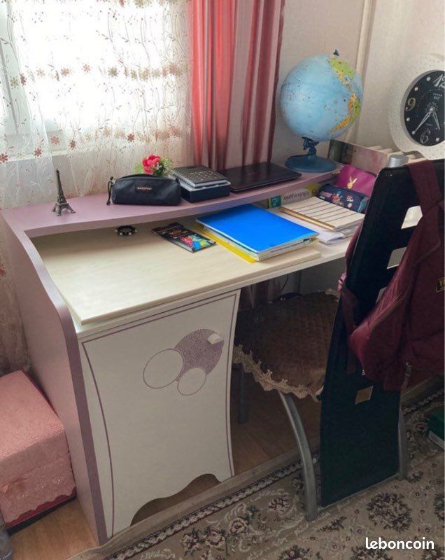 La chambre à coucher (fille) (image 1)