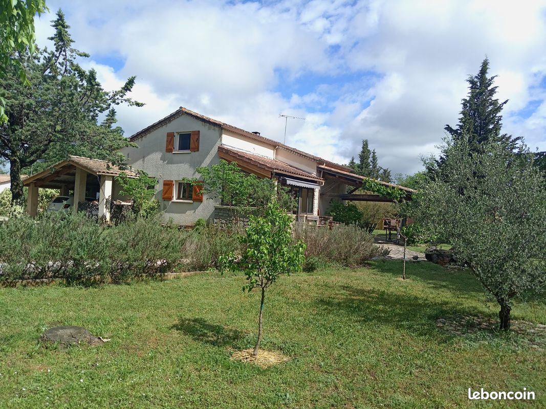 Maison 6 pièces 158 m² · à Chandolas · 158 m² · 334 000 €