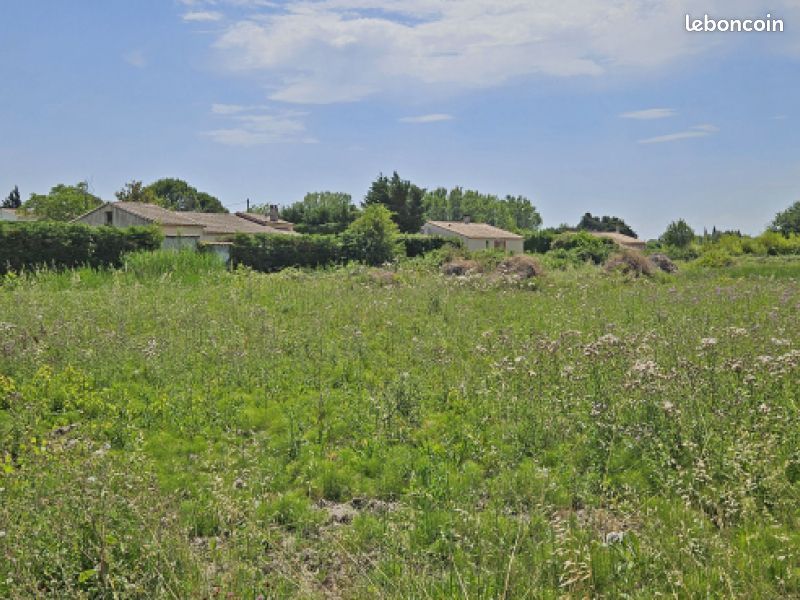 Terrain 740 m² · à Jonquières · 740 m² · 139 000 €