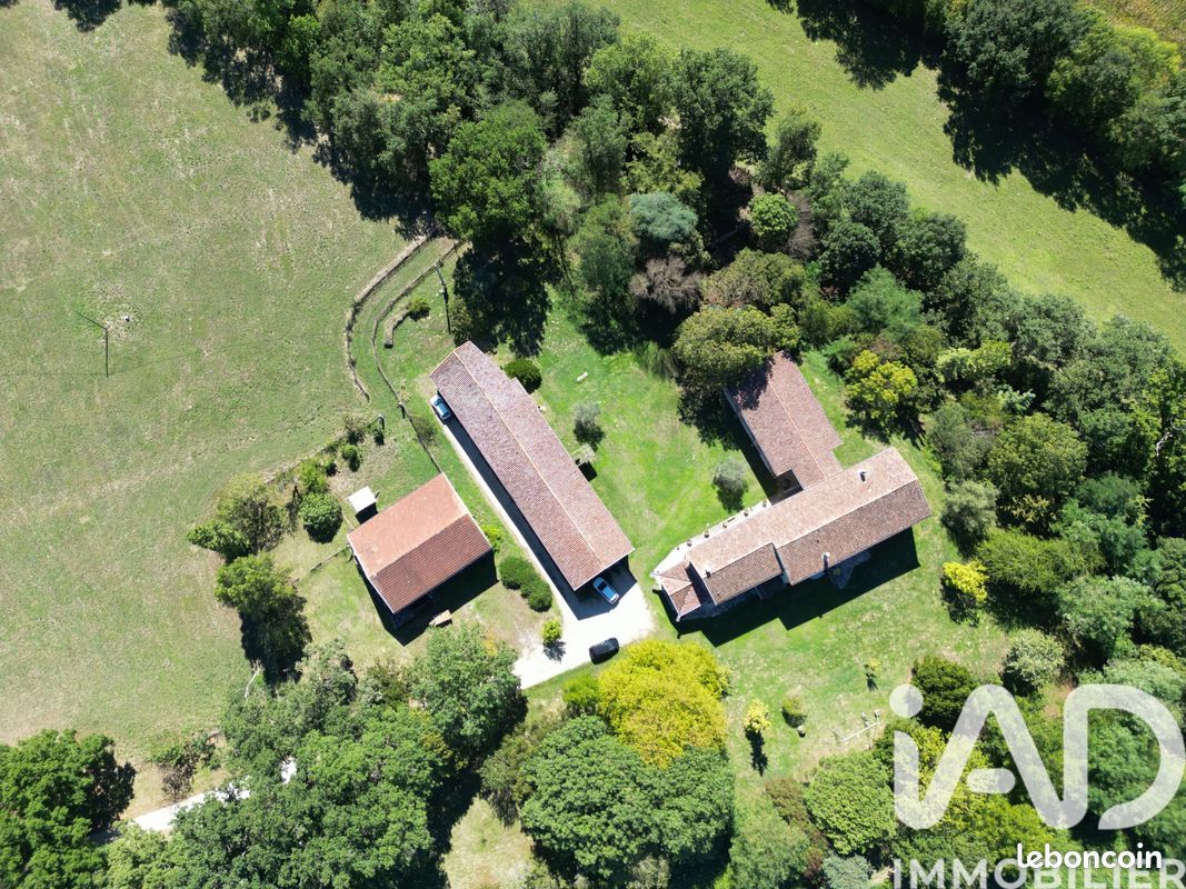Maison 13 pièces 564 m² · à Revel · 564 m² · 840 000 €