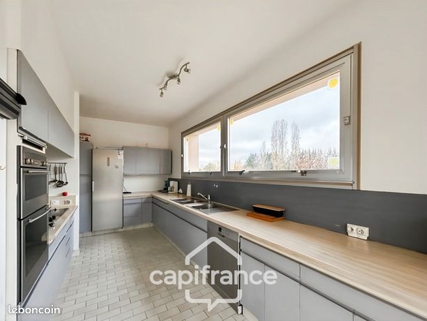https://img.leboncoin.fr/api/v1/lbcpb1/images/5a/8a/fc/5a8afc99ceb654c2e1b28685bd4862330894564b.jpg?rule=ad-image