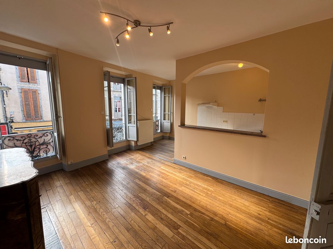 Appartement 2 pièces 70 m² · à Saint-Girons · 70 m² · 380 €/mois