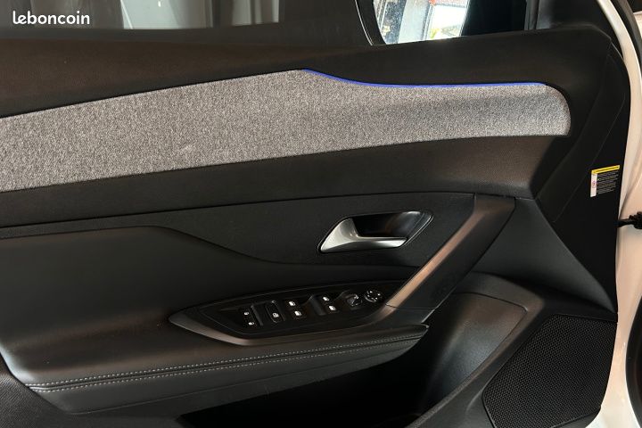 PEUGEOT 308 SW III BlueHDi 130ch S&S EAT8 Allure 130Ch Garantie 12 mois (image 21)