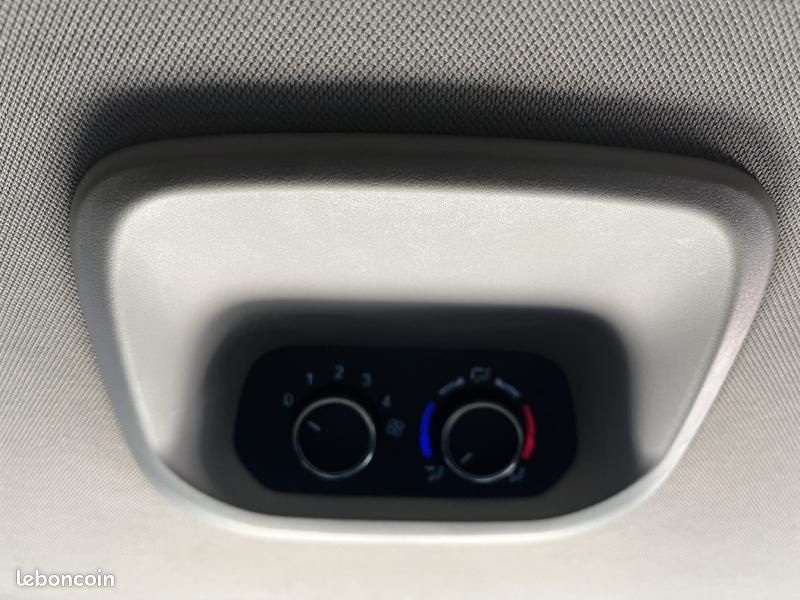 Ford Tourneo Custom 320 L1H1 2.0 EcoBlue 130ch Active BVA (image 23)