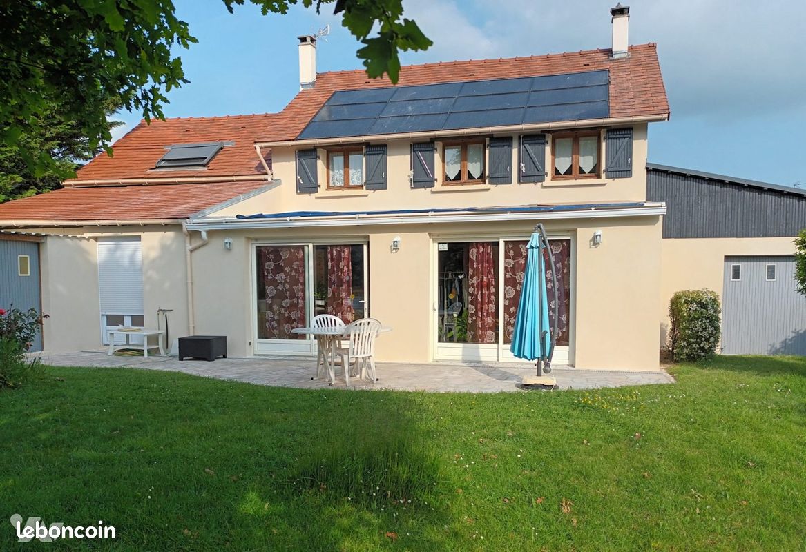 Maison 6 pièces 147 m² · à Dangers · 147 m² · 250 000 €