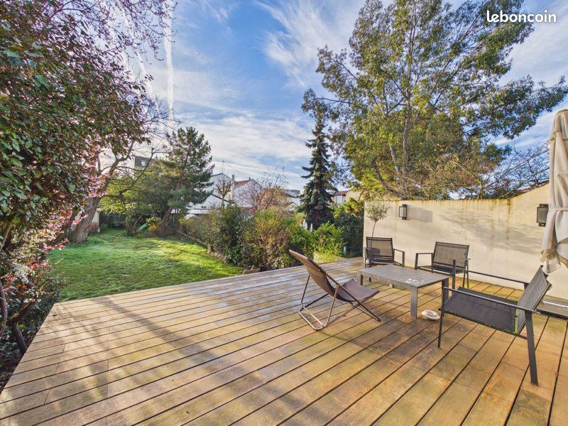 Maison 7 pièces 180 m² · à Nanterre · 180 m² · 1 140 000 €