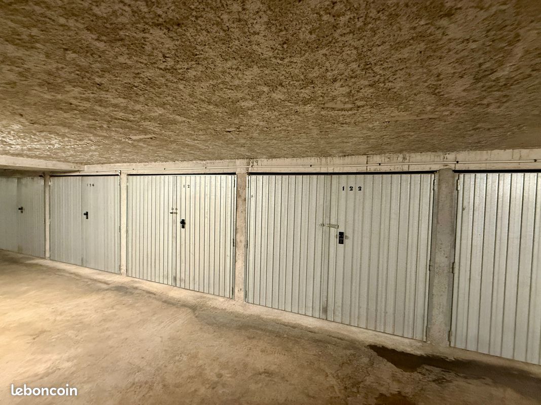 Parking 13 m² · à Cavalaire-sur-Mer · 13 m² · 38 000 €