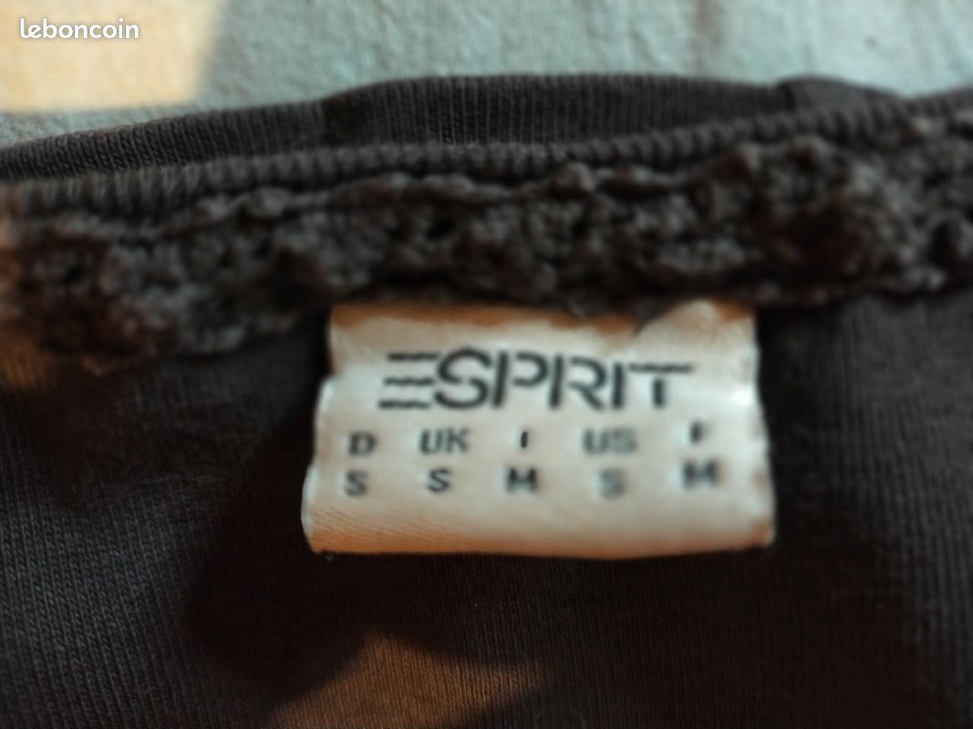 Tee shirt Taille 38 comme neuf (image 2)