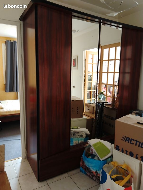 Chambre Lit + table de nuit + armoire (image 1)