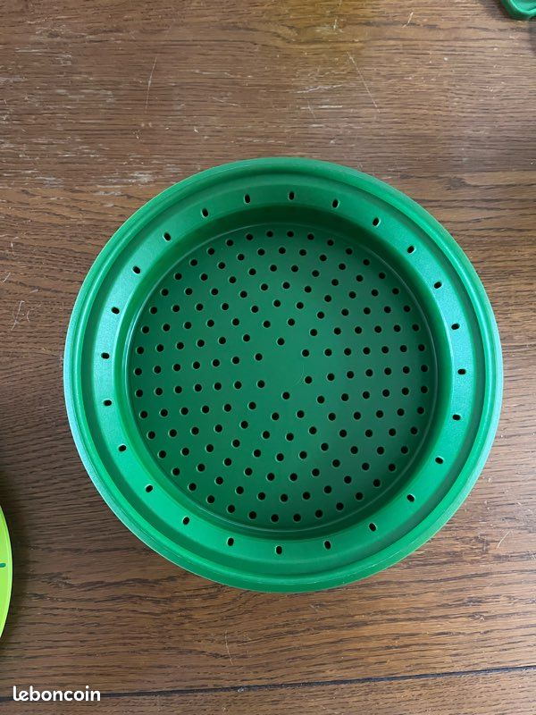 Micro vap Tupperware - Arts de la table