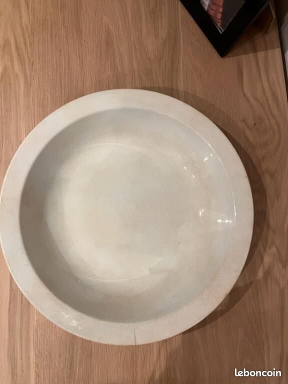 Plat de service marque Vieillard (image 1)