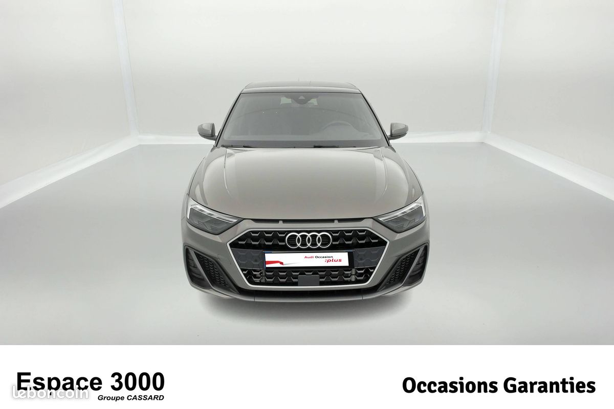 AUDI A1 Sportback 35 TFSI 150 ch S tronic 7 S Line (image 10)