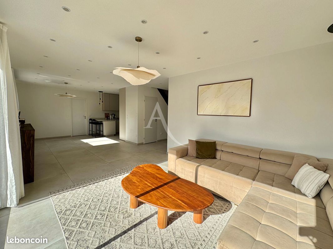 Maison 6 pièces 130 m² · à Melun · 130 m² · 1 900 €/mois
